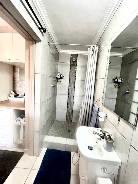 4 Bedroom Property for Sale in Herolds Bay Western Cape